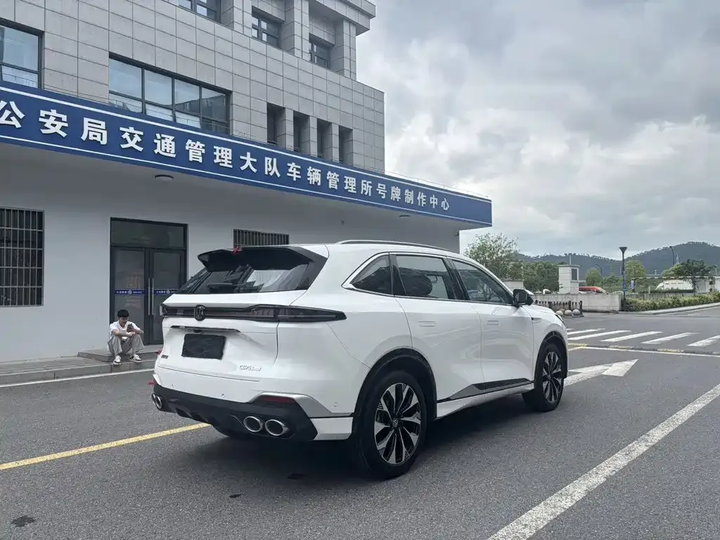 Changan CS75 PLUS — фото 4