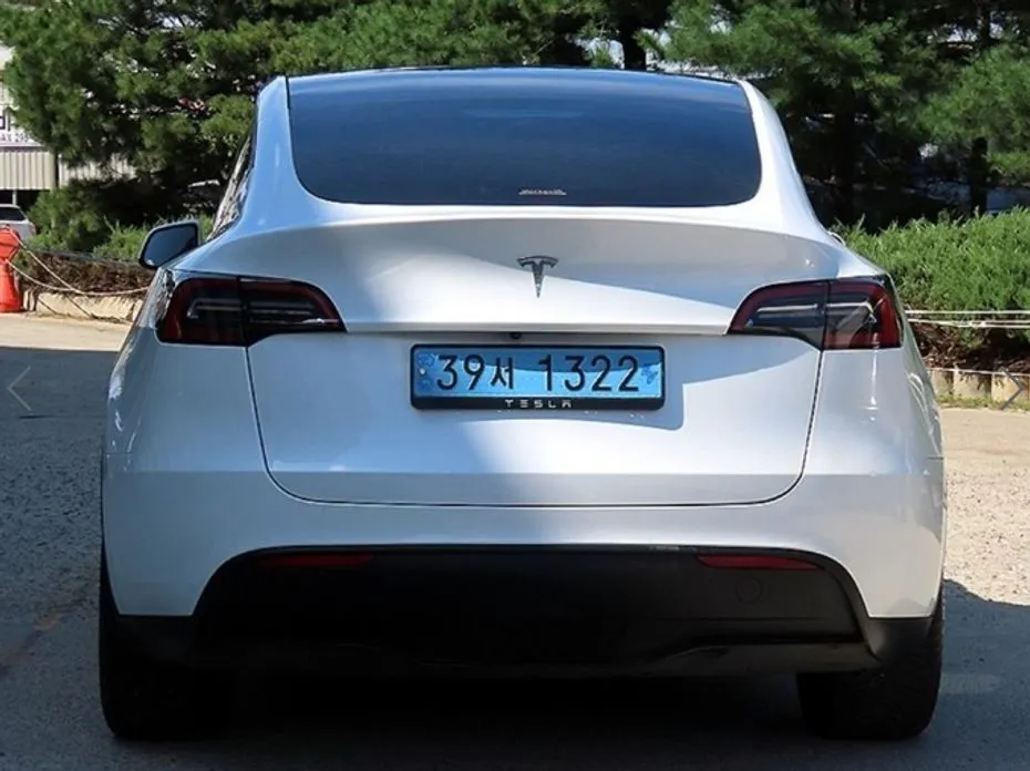 Tesla Model Y — фото 8