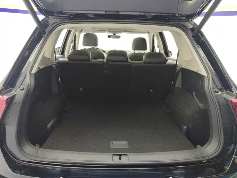 Volkswagen Tiguan L — фото 5