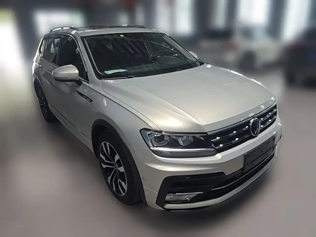 Volkswagen Tiguan L — фото 5