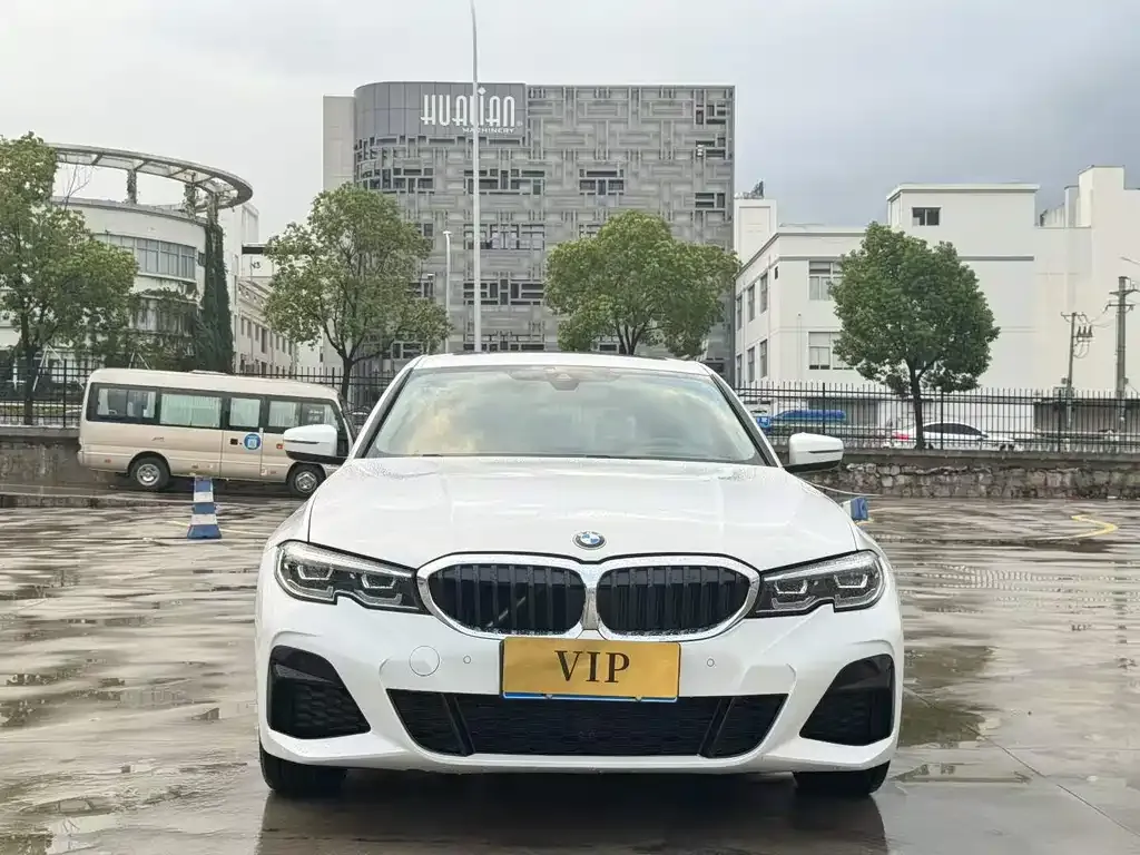 BMW 3 Series — фото 1