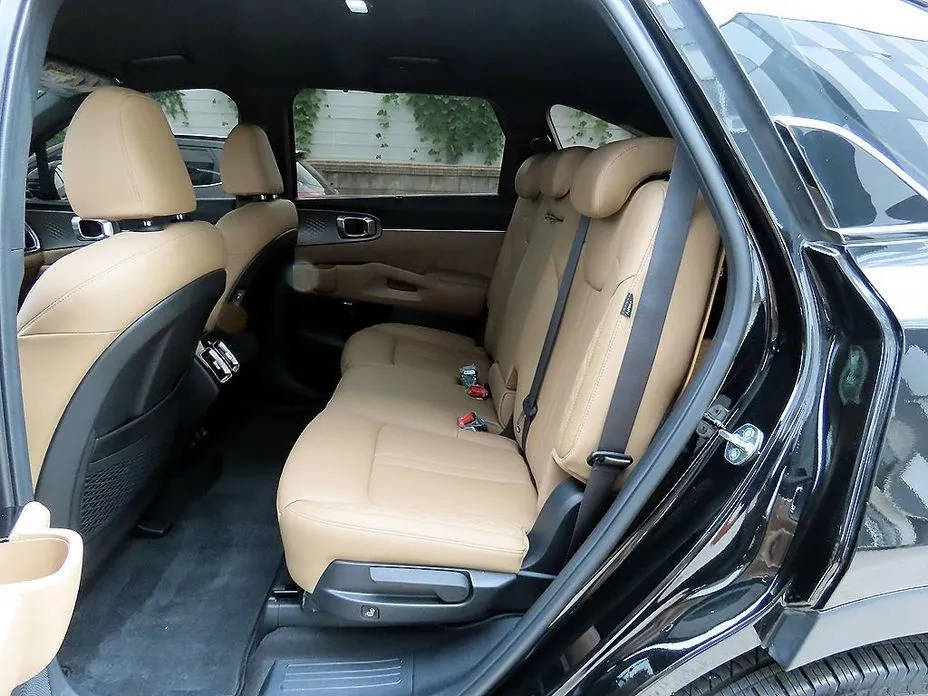 Kia Sorento — фото 7