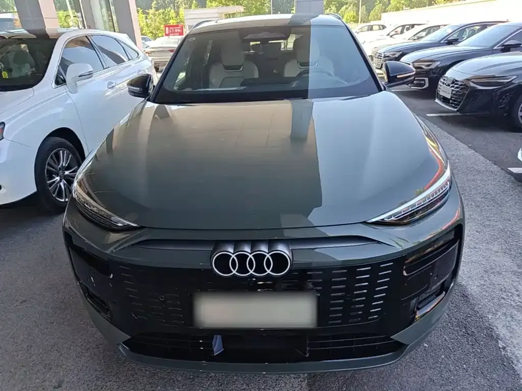 Audi Q6L e-tron — фото 9