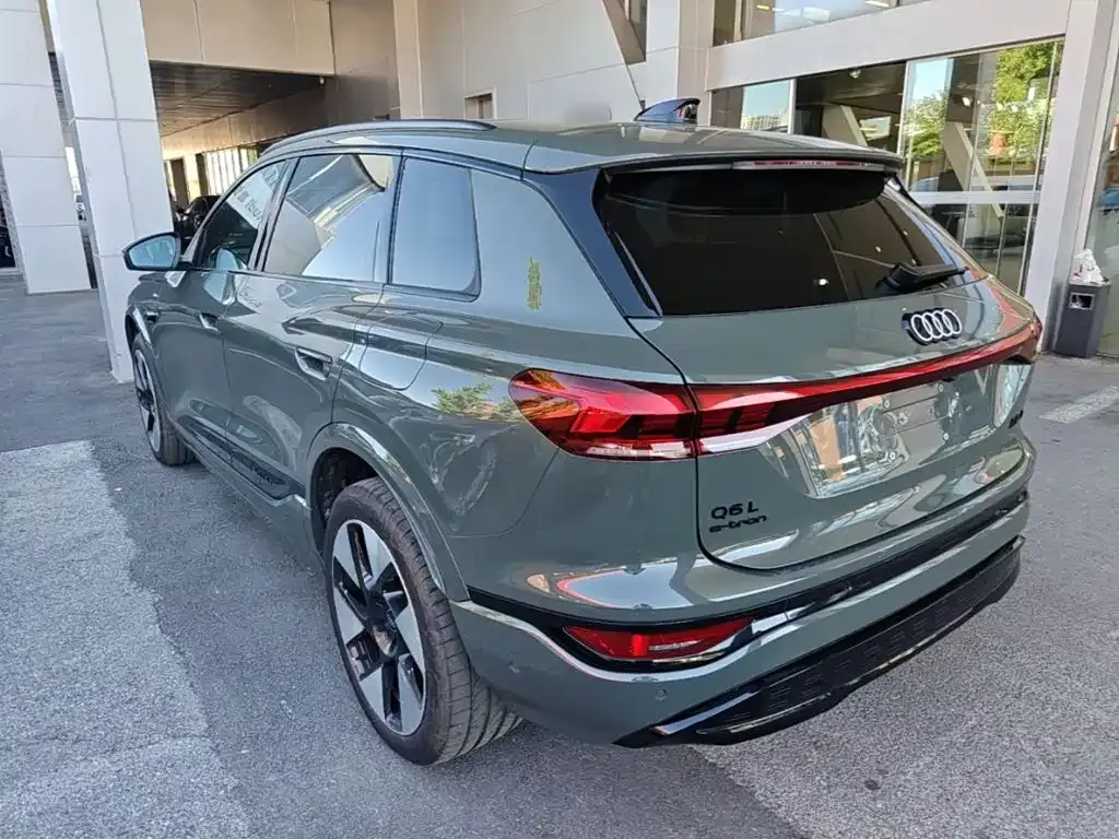 Audi Q6L e-tron — фото 10