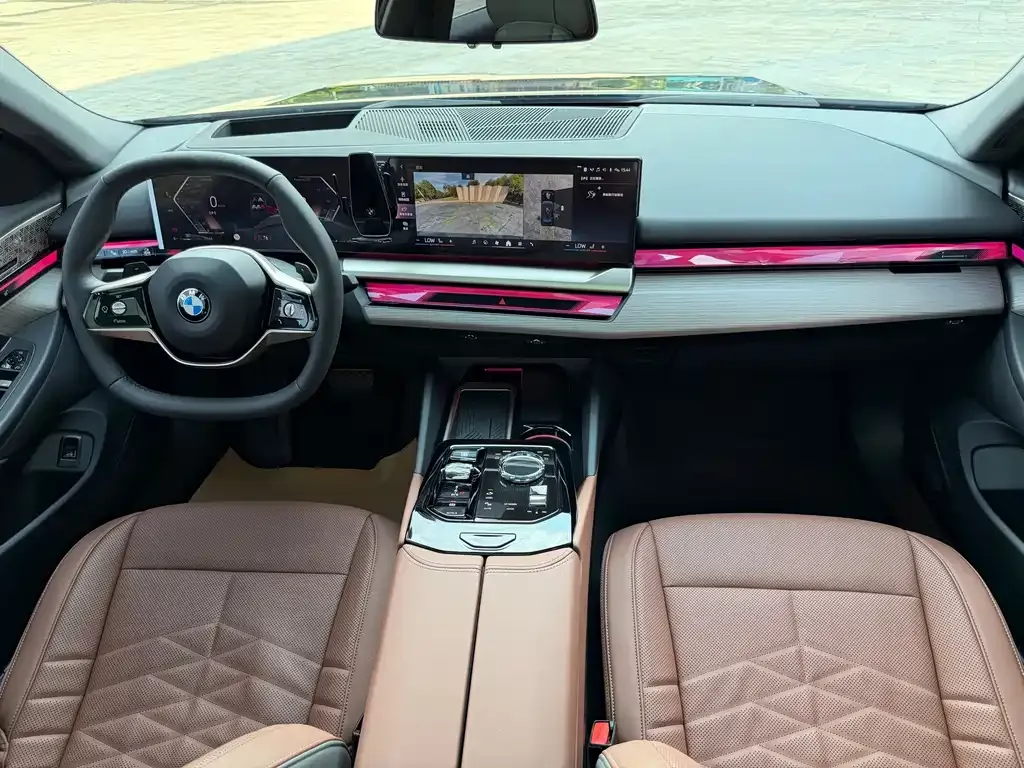 BMW 5 Series — фото 10