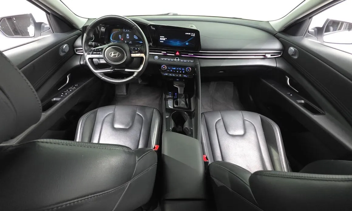 Hyundai AVANTE — фото 2