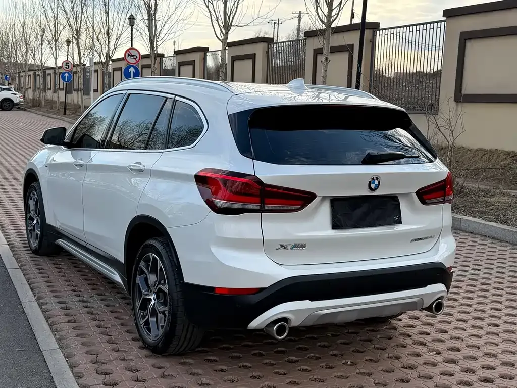 BMW X1 — фото 7