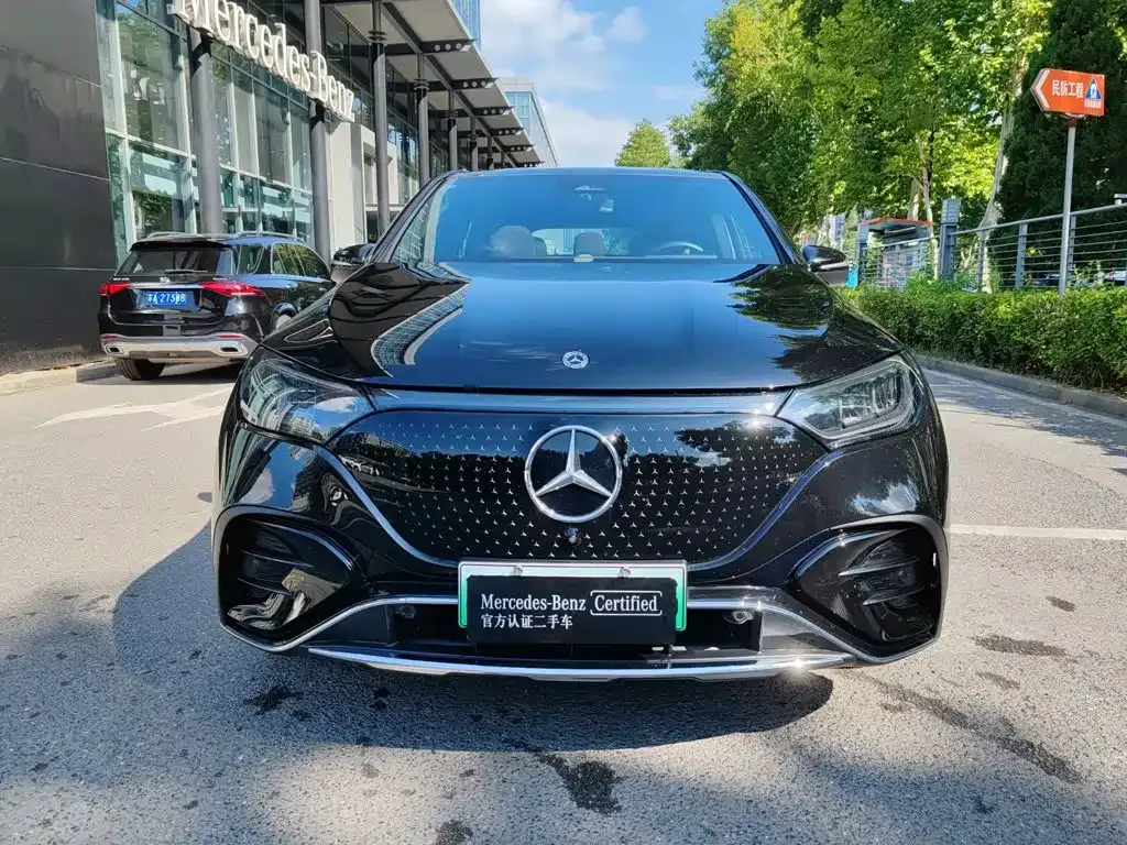 Mercedes-Benz EQE SUV — фото 9