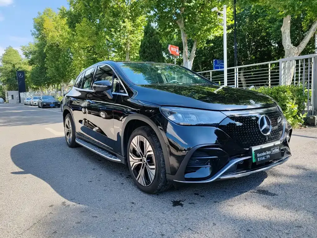 Mercedes-Benz EQE SUV — фото 6