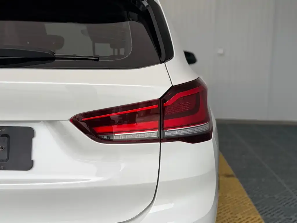 BMW X1 — фото 2