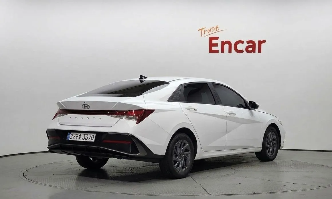 Hyundai AVANTE — фото 2