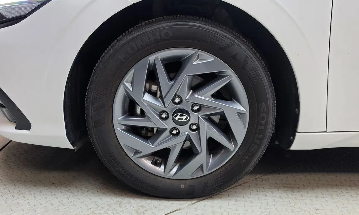 Hyundai AVANTE — фото 3