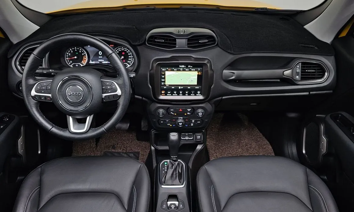 Jeep Renegade — фото 2