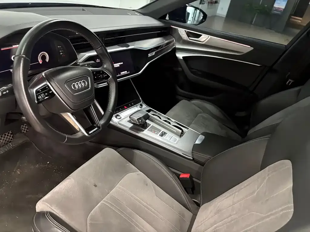 Audi A6L — фото 10