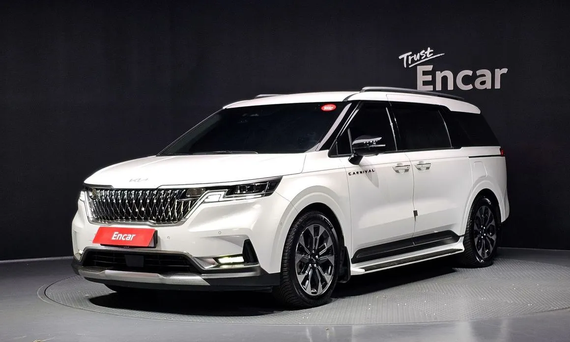 Kia Carnival — фото 1