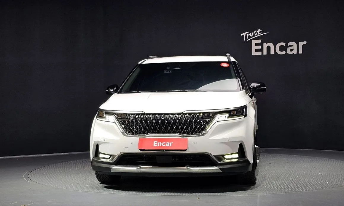 Kia Carnival — фото 10