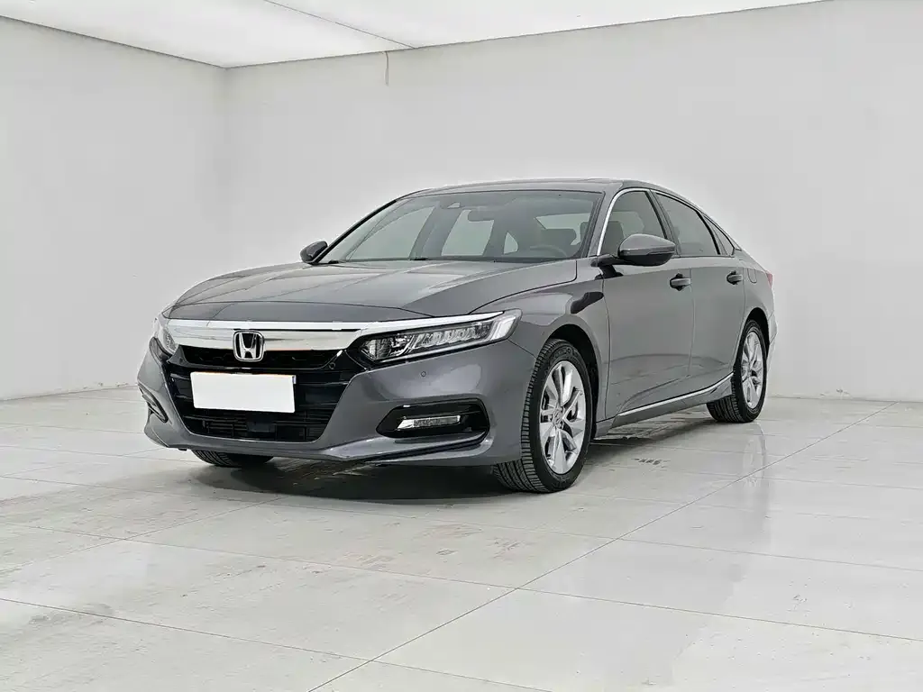 Honda Accord — фото 1