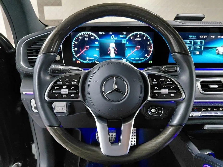 Mercedes-Benz GLS-Class — фото 7