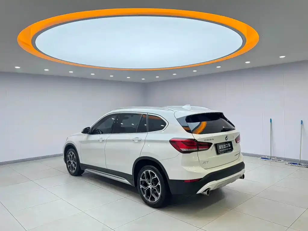 BMW X1 — фото 6