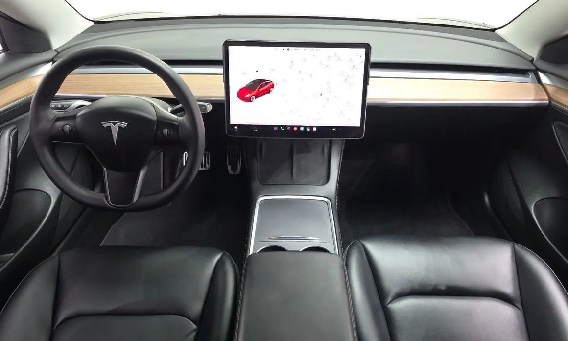 Tesla Model 3 — фото 5