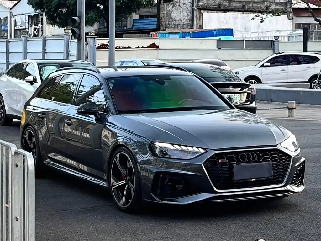Audi RS 4 — фото 2