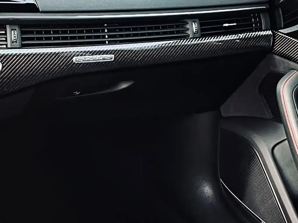 Audi RS 4 — фото 6