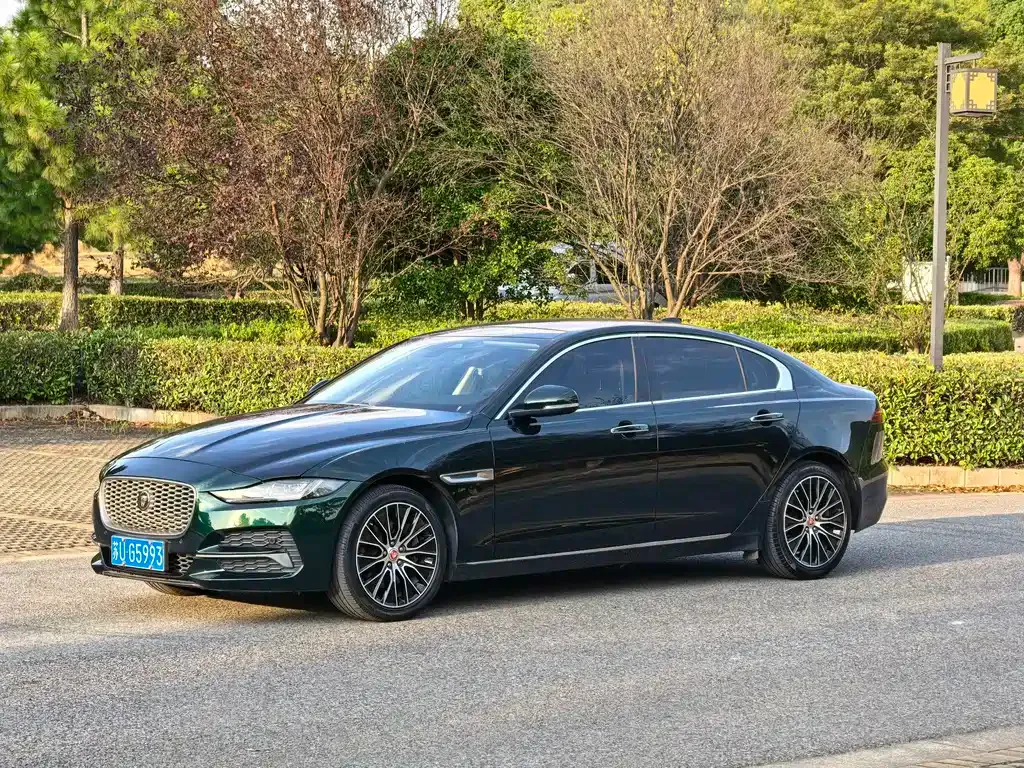Jaguar XEL — фото 1