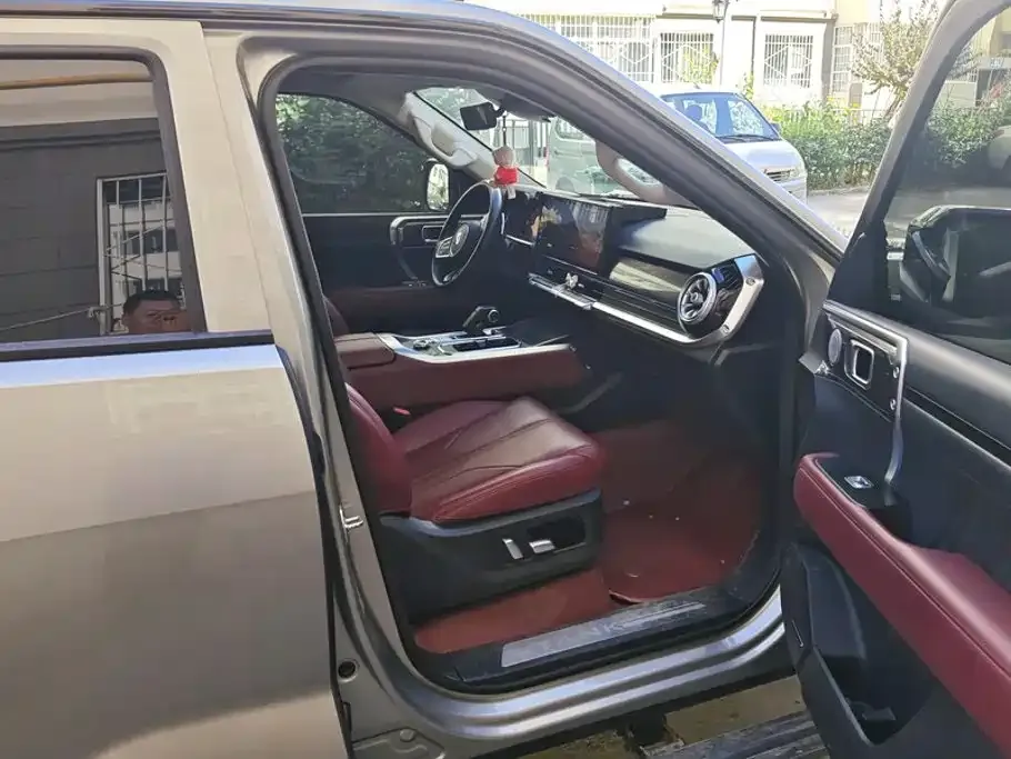 Tank 400 New Energy — фото 5
