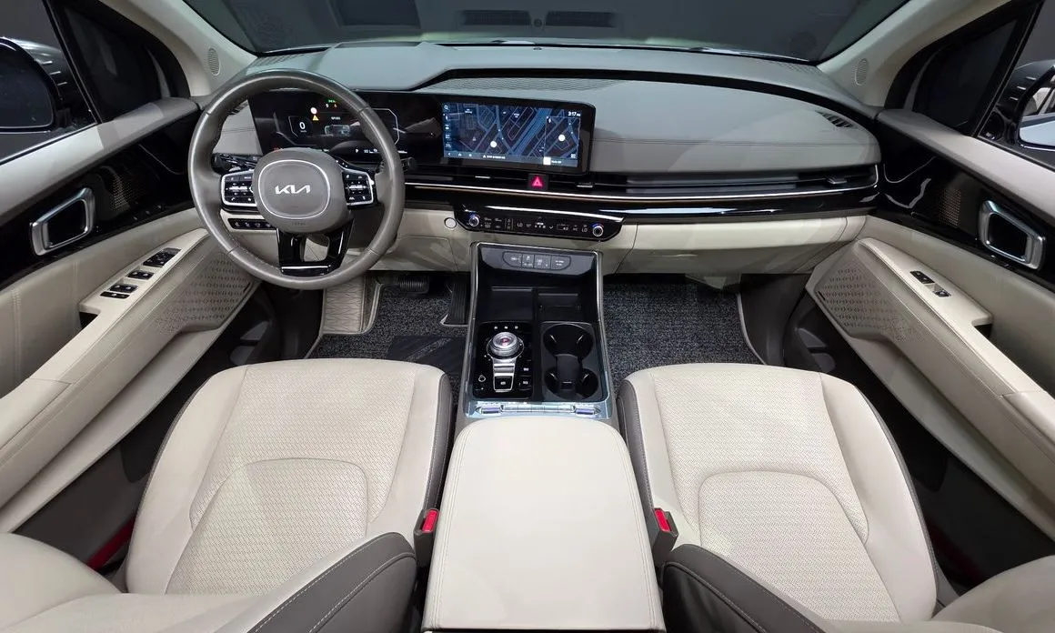 Kia Carnival — фото 10
