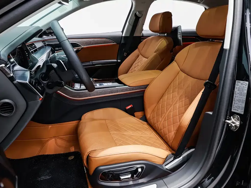 Audi A8 — фото 10