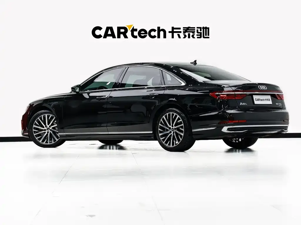 Audi A8 — фото 2