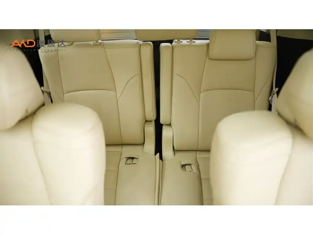 Toyota Alphard — фото 2