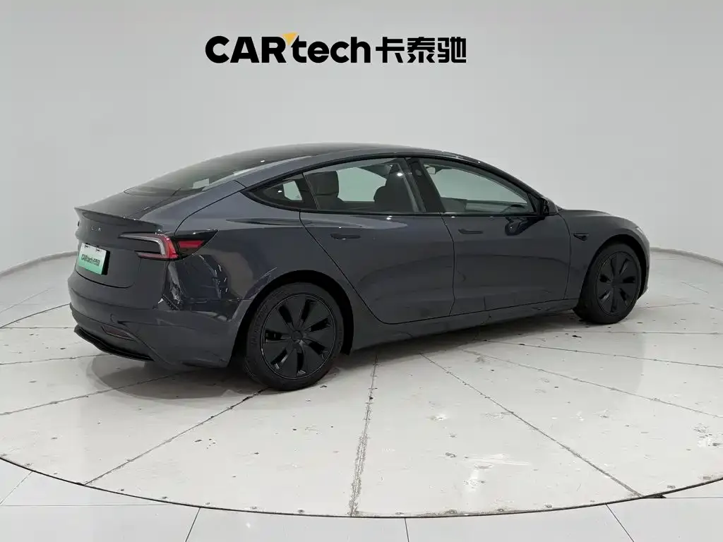 Tesla Model 3 — фото 2