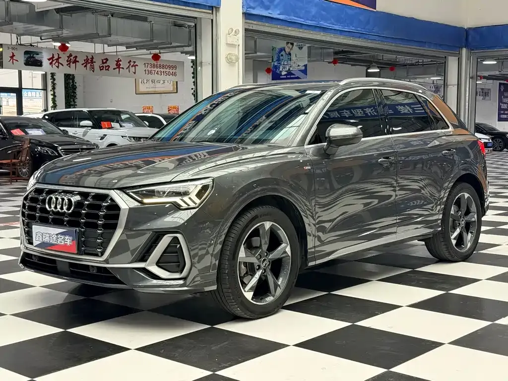 Audi Q3 — фото 1