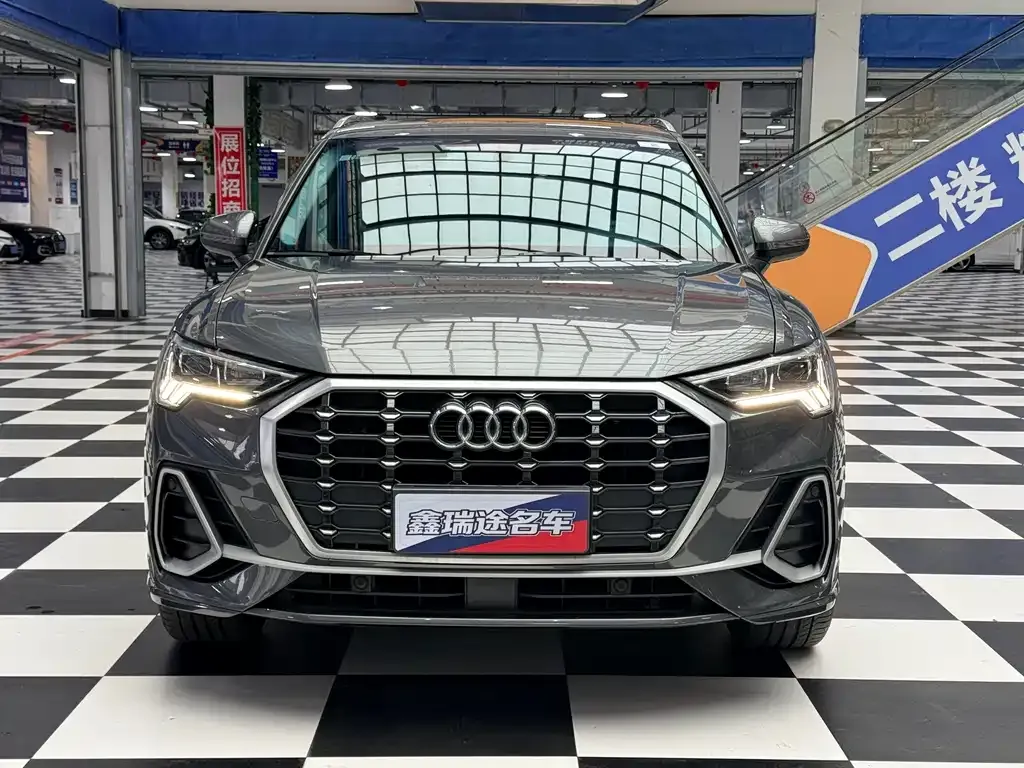 Audi Q3 — фото 6
