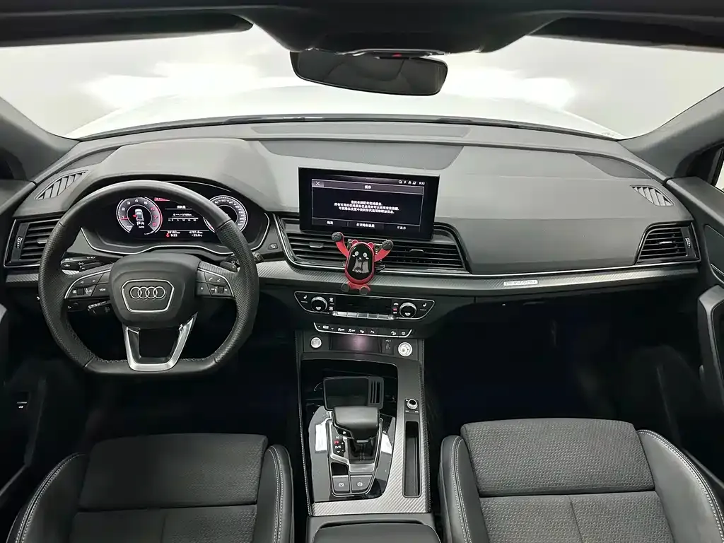 Audi Q5L Sportback — фото 9