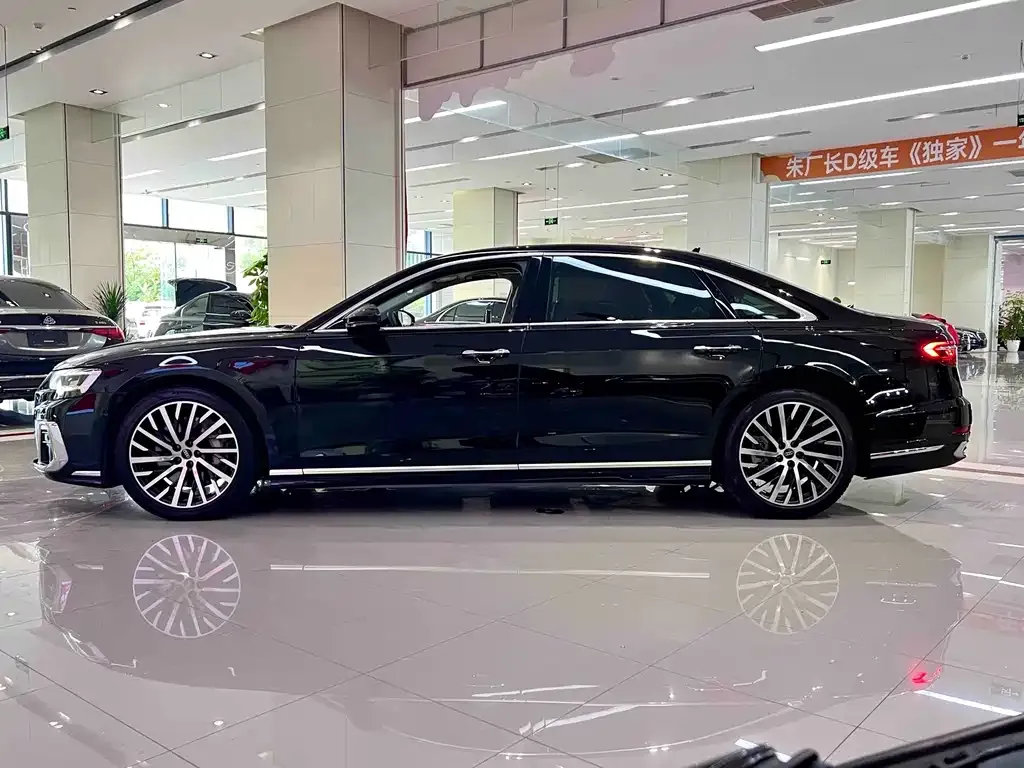 Audi A8 — фото 8