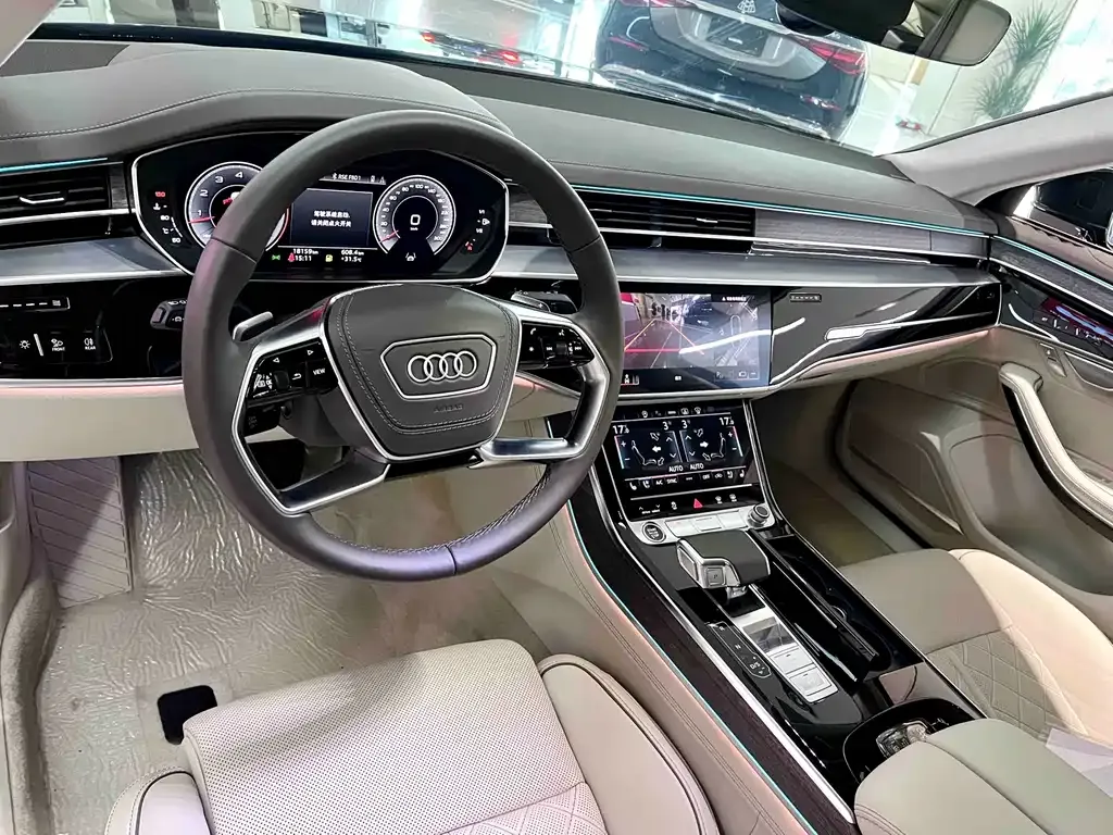 Audi A8 — фото 5