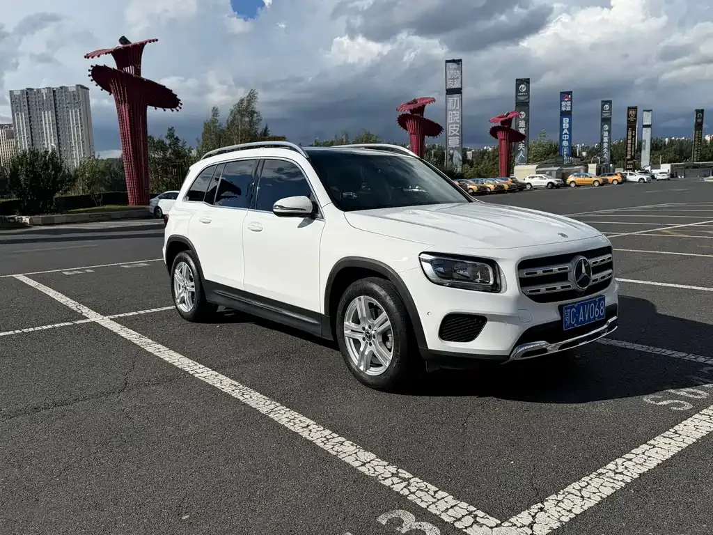 Mercedes-Benz GLB — фото 4