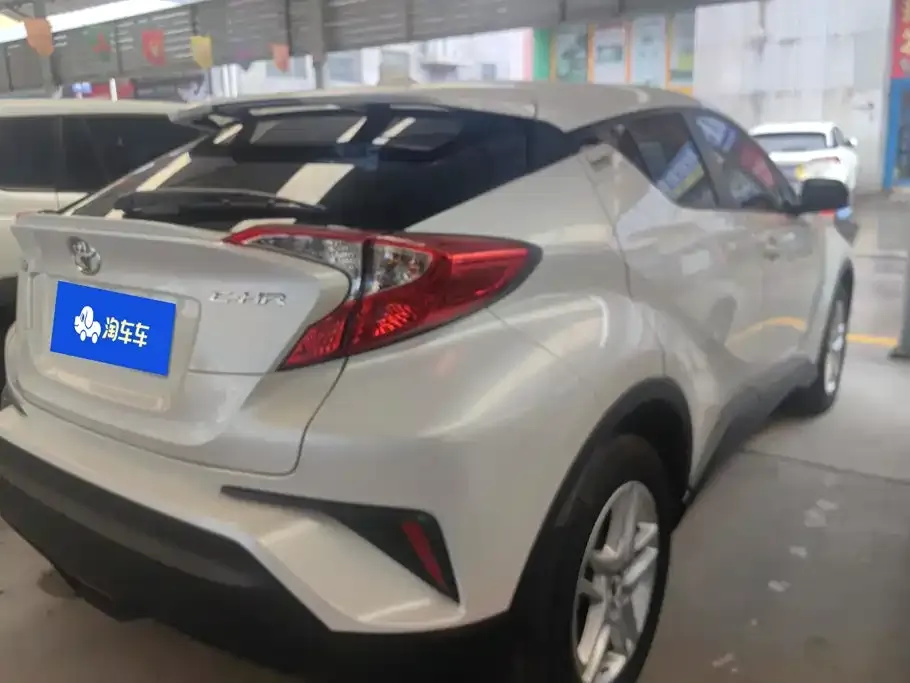 Toyota C-HR — фото 3