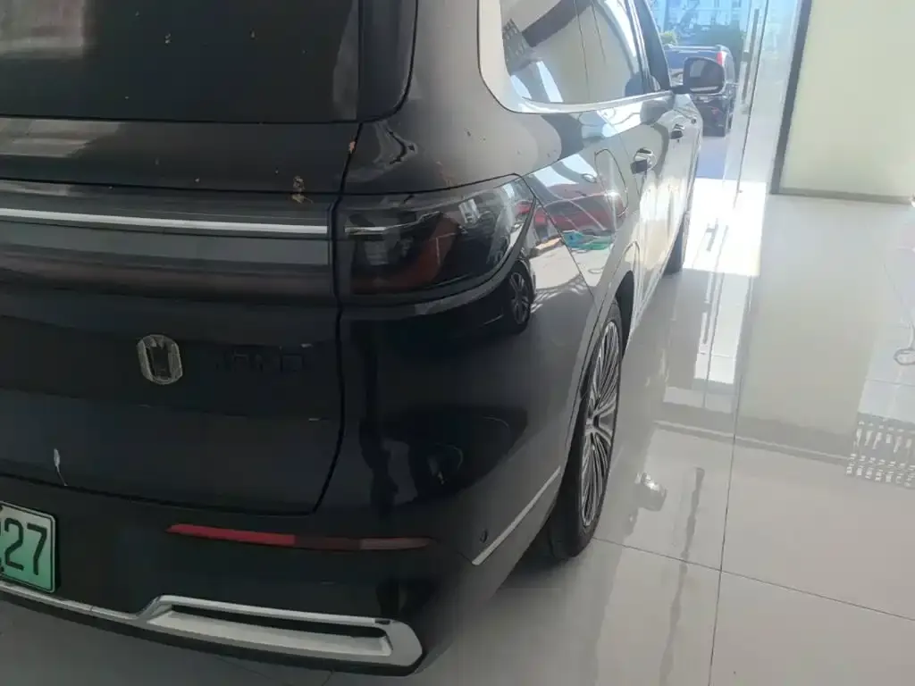 Geely Galaxy M9 — фото 10