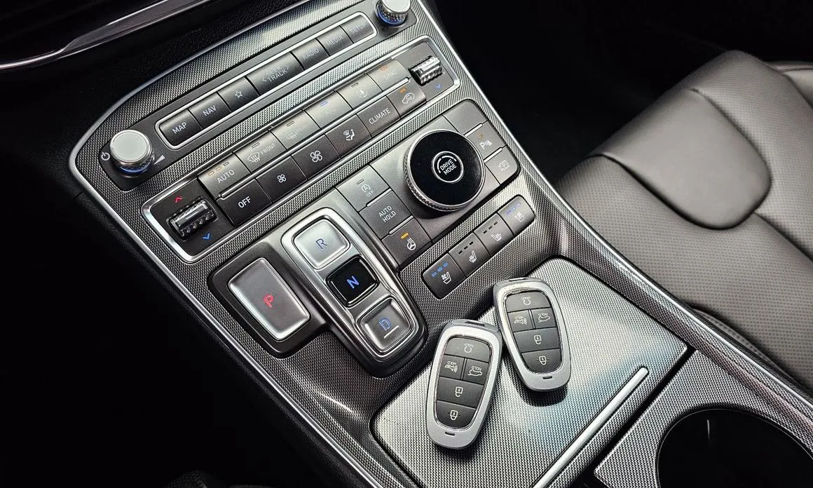 Hyundai Santafe — фото 10