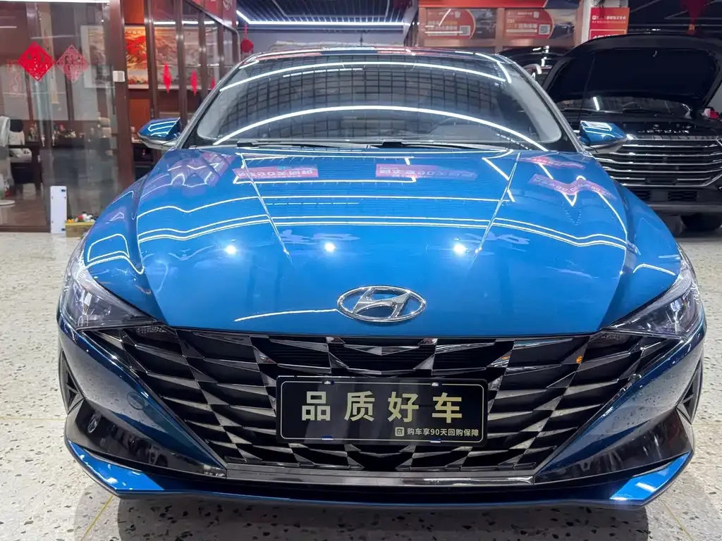 Hyundai Elantra — фото 3