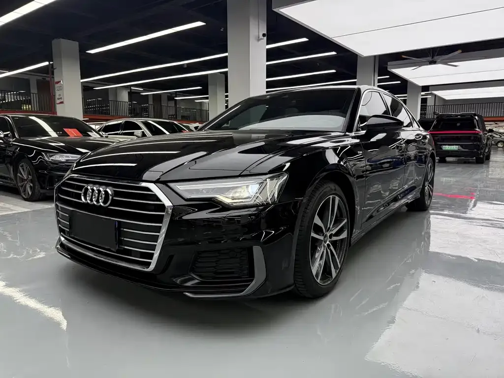 Audi A6L — фото 1