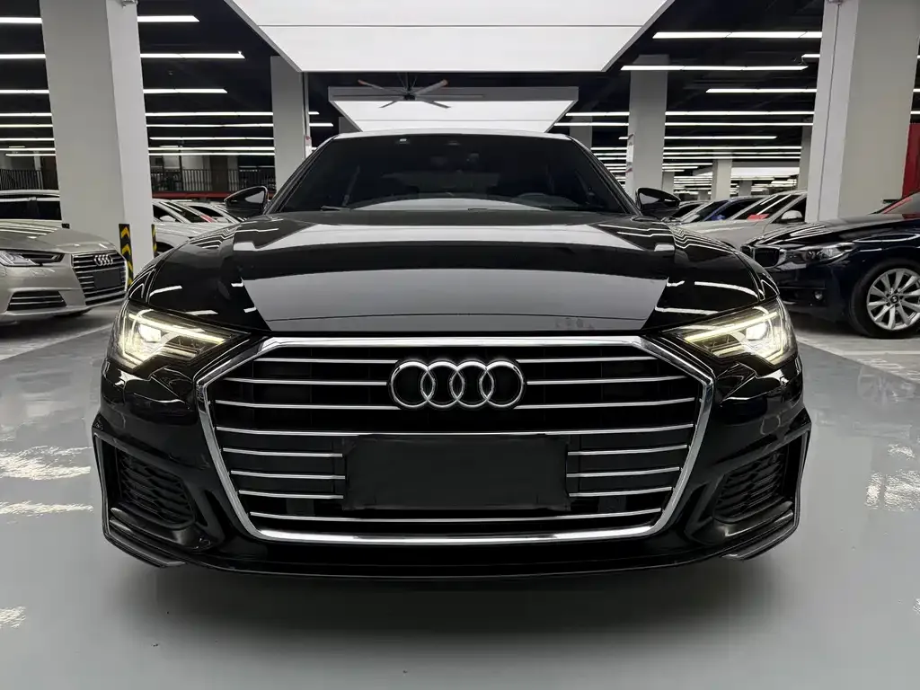 Audi A6L — фото 10