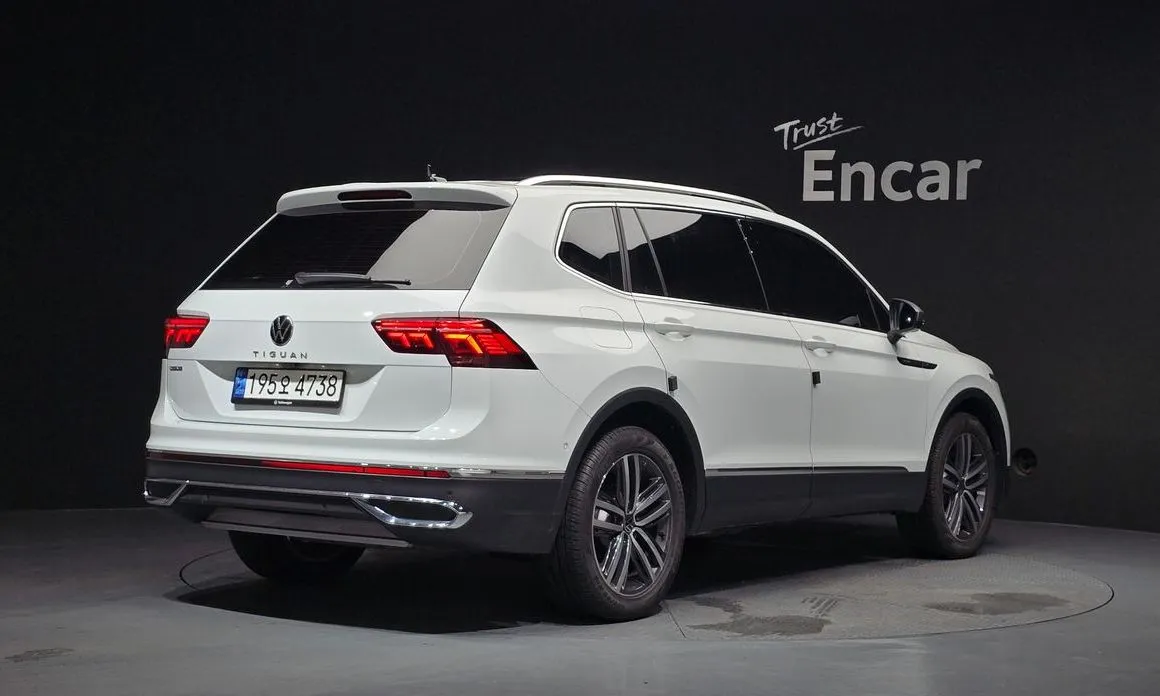 Volkswagen Tiguan — фото 10