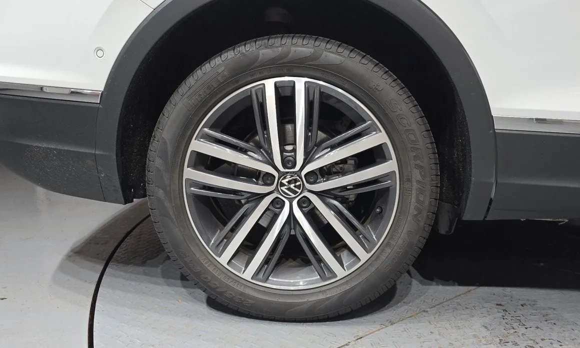 Volkswagen Tiguan — фото 4