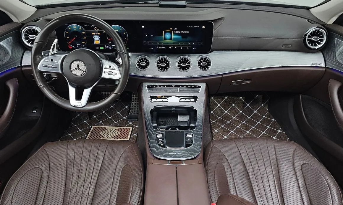 Mercedes-Benz CLS-Class — фото 10