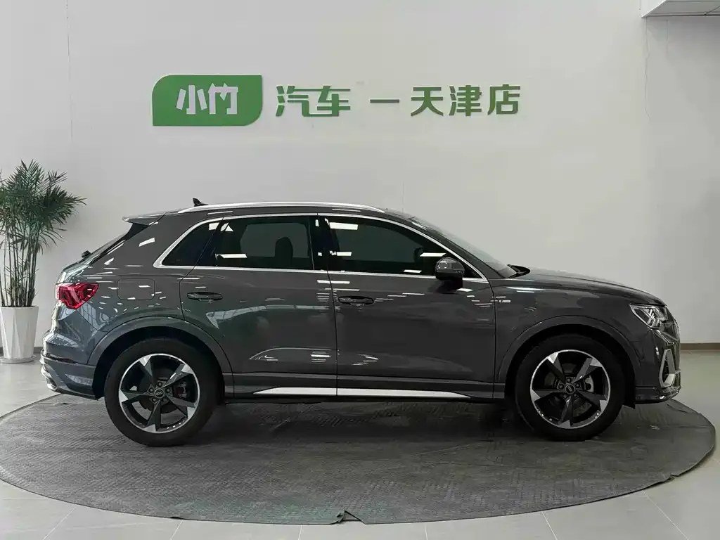 Audi Q3 — фото 4