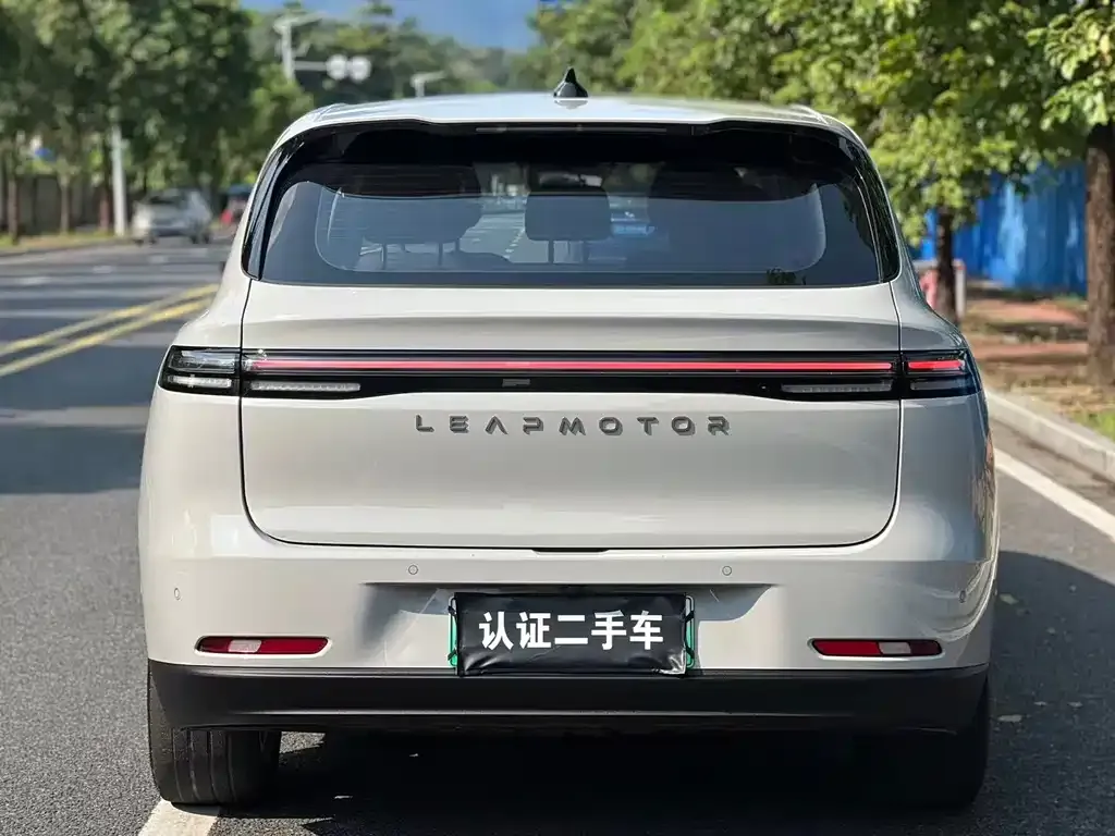 Leapmotor C10 — фото 6
